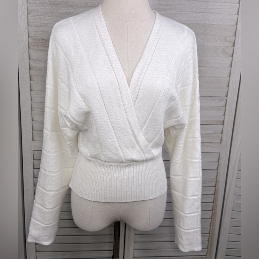 FOREVER 21 Stretchy Surplice Sweater Ribbed Ivory-Small